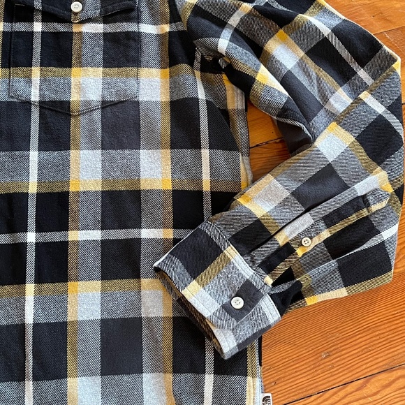 Men'sThe North Face 100% Cotton Flannel Plaid Button Up Sz XL - Picture 5 of 10